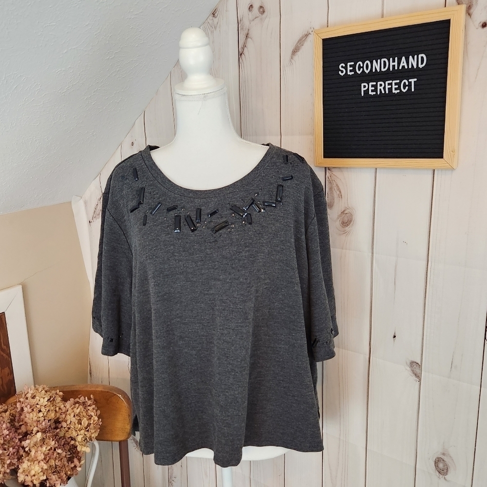 Melissa McCarthy Gray Short Sleeve Top